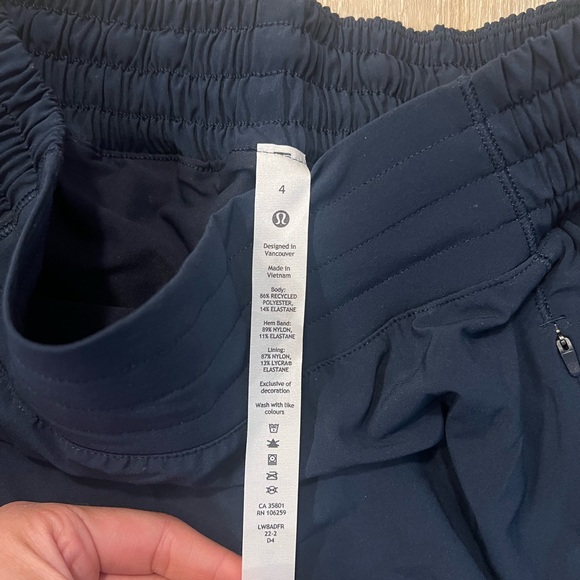 Lululemon Navy Skort SZ 4 - Picture 3 of 3